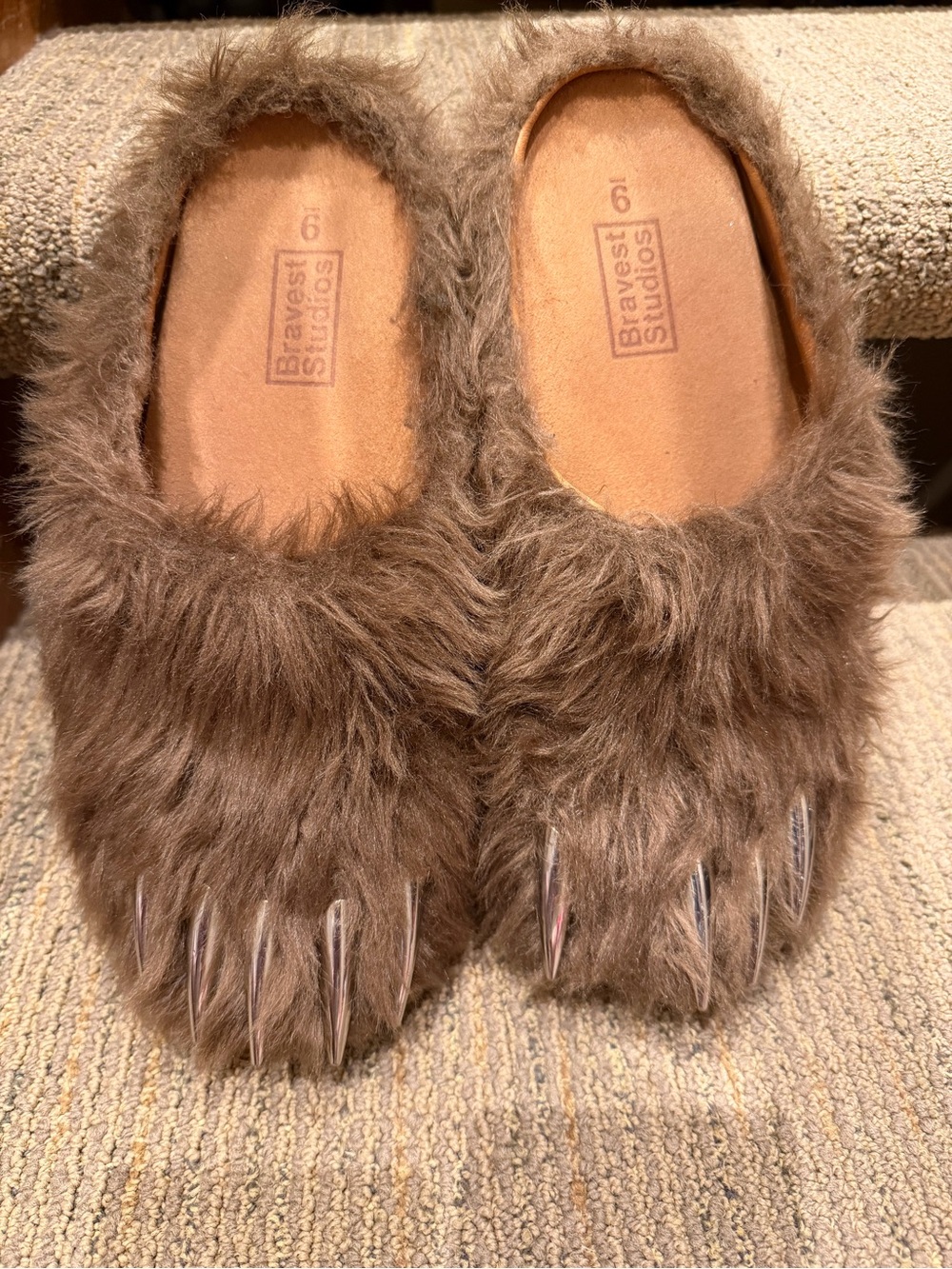 BRAVEST STUDIOS Wild Brown Bear Claw Mules faux fur slides slippers claws sz 9